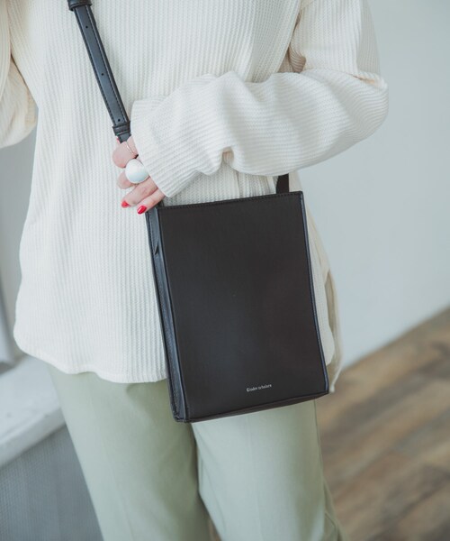 ITEMS URBANRESEARCH(アイテムズ アーバンリサーチ)の「ボックスショルダーバッグ(ショルダーバッグ・レディース・OFF/GRY/BLK・-)」の17枚目の写真