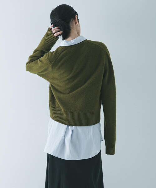 URBAN RESEARCH（アーバンリサーチ）の「カシミヤ強縮Vネックカーディガン（カーディガン/ボレロ・レディース・TOP BROWN/KHAKI・FREE）」の19枚目の写真