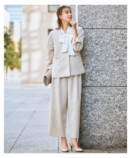 nissen（ニッセン）の「【レディーススーツ】ダンボールニット素材ノーカラースーツ（ジャケット＋ワイドパンツ）＜大きいサイズ有＞（フォーマルスーツ/小物・レディース・黒/ライトベージュ・S/M/L/LL/3L/4L/5L）」の18枚目の写真