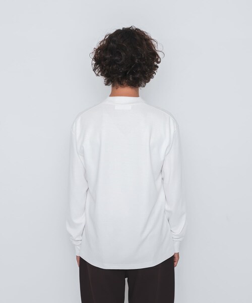 URBAN RESEARCH Sonny Label（アーバンリサーチサニーレーベル）の「OOPS　機能付きモックネックロングTシャツ（Tシャツ/カットソー・メンズ・BLACK/OFF・M/L/XL）」の4枚目の写真