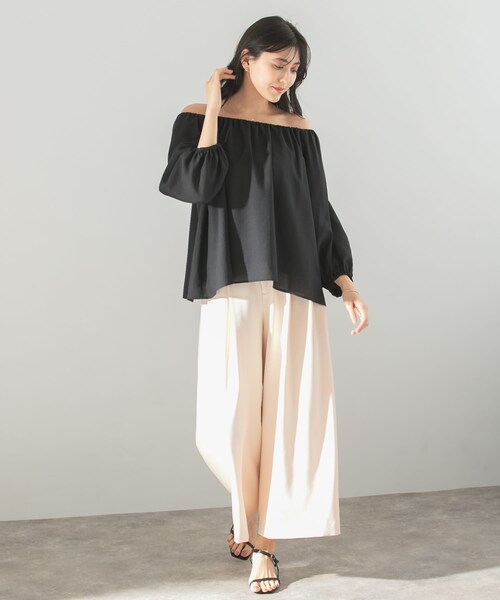 URBAN RESEARCH ROSSO（アーバンリサーチロッソ）の「2WAYオフショルブラウス（シャツ/ブラウス・レディース・white/black・FREE）」の21枚目の写真