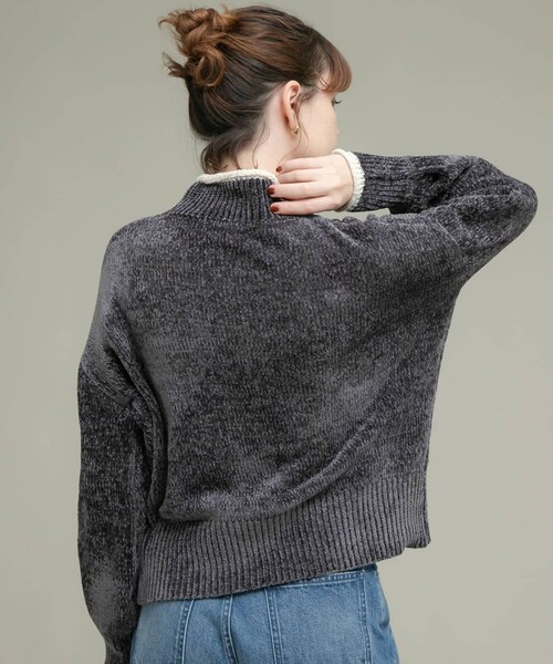 URBAN RESEARCH Sonny Label（アーバンリサーチサニーレーベル）の「モールヤーンハイネックニットプルオーバー（ニット/セーター・レディース・ベージュ/チャコールグレー/ピスタチオ・FREE）」の20枚目の写真