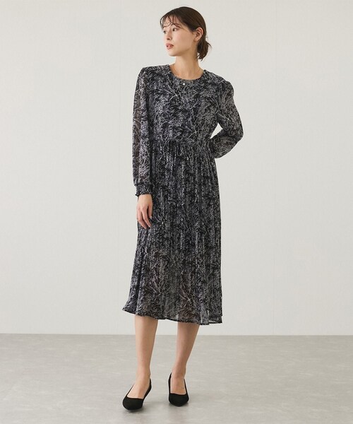 Jayro(ジャイロ)の「ペイント柄シフォンワンピース(ワンピース・レディース・ブラック系/ホワイト系・F)」の6枚目の写真