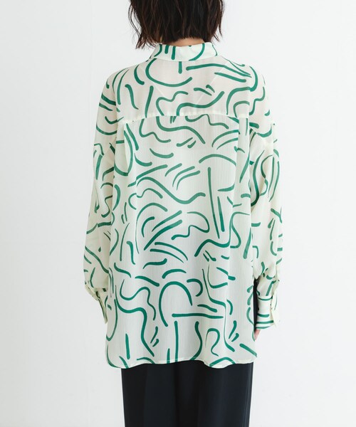 URBAN RESEARCH（アーバンリサーチ）の「『イージーケア』ドローイングアートプリントシャツ（シャツ/ブラウス・レディース・GREEN/RED・FREE）」の4枚目の写真