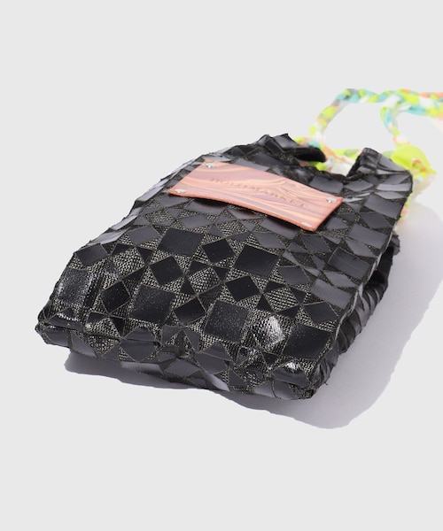 ADAM ET ROPE'（アダムエロペ）の「【HOLO MARKET/ホロマーケット】Quilt Star Super Market mini Tote Bag（トートバッグ・メンズ・ブラック/ゴールド/シルバー・F）」の11枚目の写真