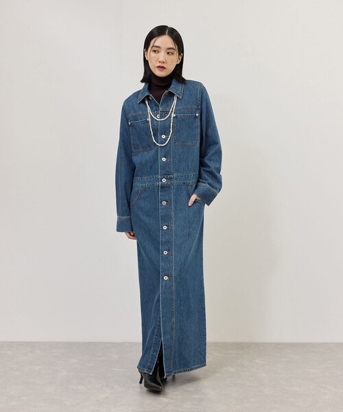 ADAM ET ROPE'(アダムエロペ)の「【WEB限定】デニムシャツロングワンピース(シャツワンピース・レディース・ブラック/ブルー・36/38)」の8枚目の写真