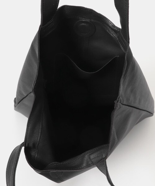 URBAN RESEARCH(アーバンリサーチ)の「Morphee FLAT TOTE(トートバッグ・メンズ・NAPPA BLK・Free)」の6枚目の写真