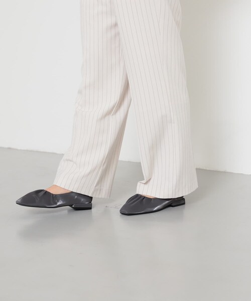 SENSE OF PLACE by URBAN RESEARCH（センスオブプレイスバイアーバンリサーチ）の「シャイニーギャザーフラットシューズ（パンプス・レディース・YELLOW/BLACK/CHARCOAL・S/M/L）」の17枚目の写真