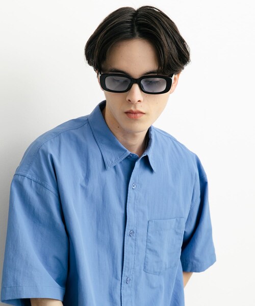 SENSE OF PLACE by URBAN RESEARCH(センスオブプレイスバイアーバンリサーチ)の「スクエアサングラス(メガネ・メンズ・BLACK/BLK×BLU・one)」の2枚目の写真