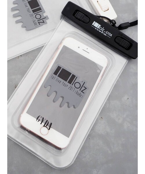 GYDA（ジェイダ）の「GYDA×lol　コラボ　防水ケース（スマホケース/カバー・レディース・ブラック/オフホワイト・F）」の2枚目の写真