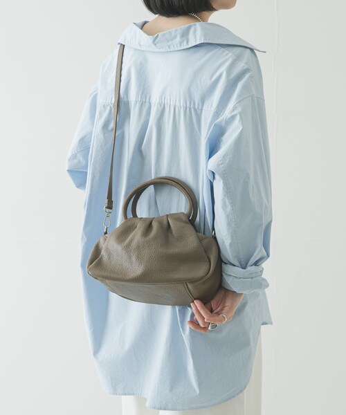 URBAN RESEARCH(アーバンリサーチ)の「レザーハンドバッグ(ハンドバッグ・レディース・OFFWHITE/BLACK/MOCHA・-)」の22枚目の写真