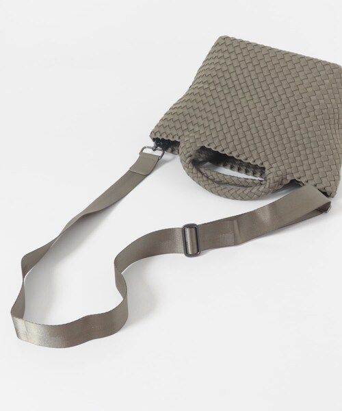 URBAN RESEARCH（アーバンリサーチ）の「NAGHEDI　ST BARTHS SMALL TOTE（トートバッグ・レディース・OLEA・-）」の6枚目の写真