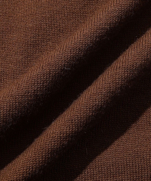 ADAM ET ROPE'(アダムエロペ)の「【PURLAM/プラム】Low-gauge Plain St Vneck CD(カーディガン/ボレロ・メンズ・オフホワイト/ダークブラウン/パープル・2/3)」の17枚目の写真