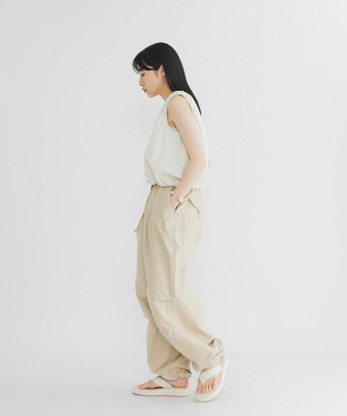 KBF（ケイビーエフ）の「プラットフォームトングサンダル（サンダル・レディース・IVORY/BLACK・36/37/38）」の10枚目の写真