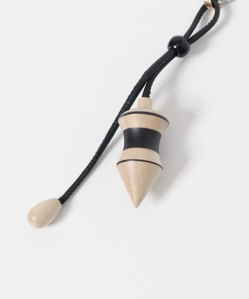 URBAN RESEARCH（アーバンリサーチ）の「LEMAIRE　PENDULUM CHARM（キーホルダー・レディース・HORNBEAM・-）」の6枚目の写真
