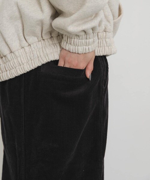 EKAL（エカル）の「『UR TECH』コーデュロイストレートスカート（スカート・レディース・モカ/チャコール/ブラウンカーキ・one）」の14枚目の写真