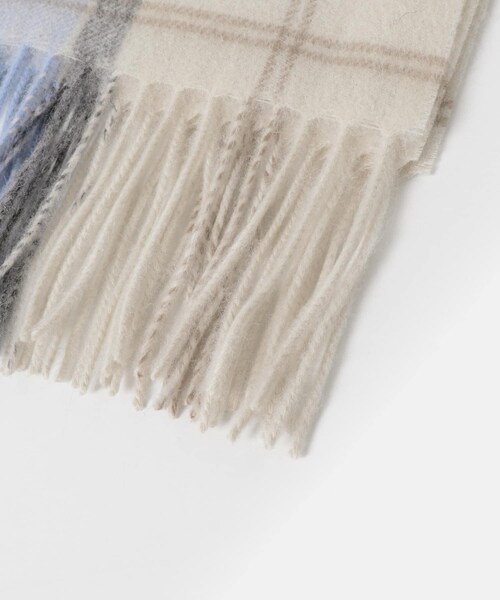 URBAN RESEARCH ROSSO（アーバンリサーチロッソ）の「カシミヤ混チェックストール（マフラー・レディース・OFF WHITE/GRAY/PINK・Free）」の7枚目の写真