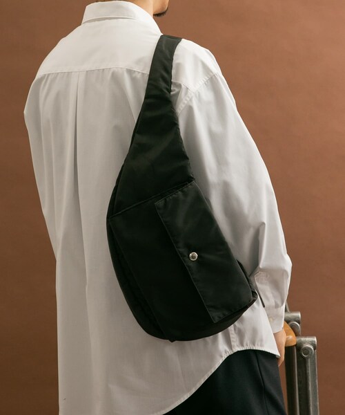 RODE SKO（ロデスコ）の「撥水ボディバッグ（ボディバッグ/ウエストポーチ・メンズ・KHAKI/BLACK・one）」の8枚目の写真