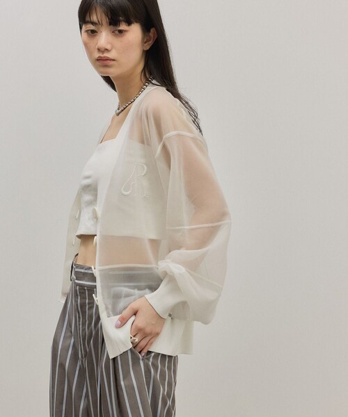 ADAM ET ROPE'(アダムエロペ)の「【サステナブル】シアーロゴカーディガン(カーディガン/ボレロ・レディース・ブラック/ホワイト/ブルー系・F)」の13枚目の写真