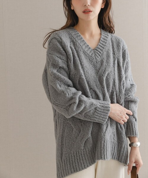 URBAN RESEARCH ROSSO（アーバンリサーチロッソ）の「ウールカシミヤケーブル編オーバーニット（ニット/セーター・レディース・OFF/PURPLE/FOGGRAY・Free）」の12枚目の写真