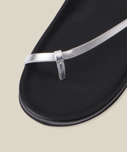 ROPE'（ロペ）の「スプリットレザーナローベルトサンダル（サンダル・レディース・ブラック/シルバー・36/37/38）」の10枚目の写真