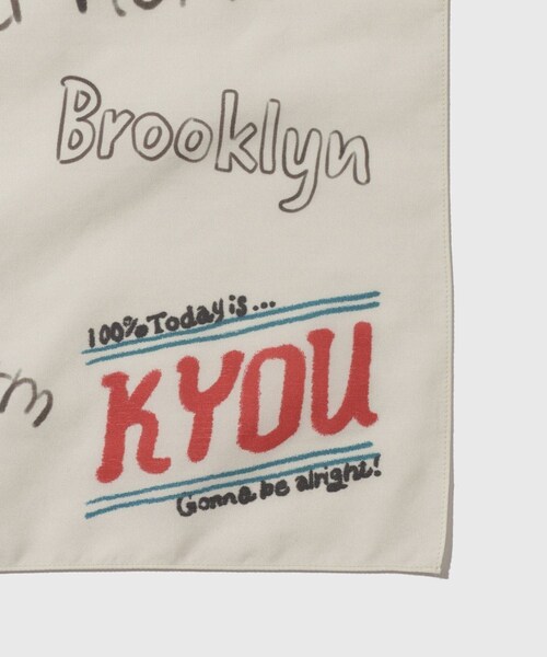 ADAM ET ROPE'（アダムエロペ）の「【KYOU/キョウ】ESSENTIAL.02 Graphic Printed Scarf（ストール/ショール・メンズ・ホワイト系・F）」の5枚目の写真