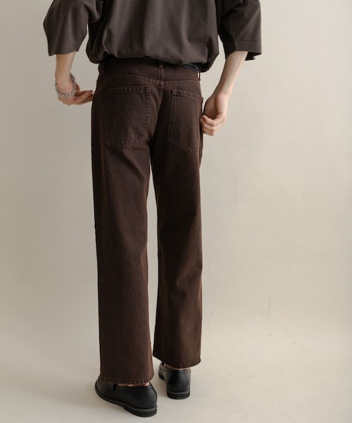SENSE OF PLACE by URBAN RESEARCH（センスオブプレイスバイアーバンリサーチ）の「ストレートデニムパンツ（デニムパンツ・メンズ・BLACK/BROWN/L.INDIGO・S/M/L）」の2枚目の写真