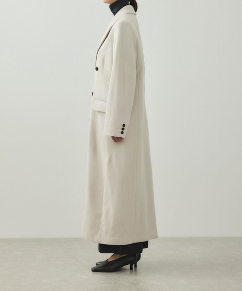 ADAM ET ROPE'（アダムエロペ）の「【EMOELLE】ピークドラペルダブルコート（チェスターコート・レディース・ブラック/ベージュ系・36/38）」の13枚目の写真