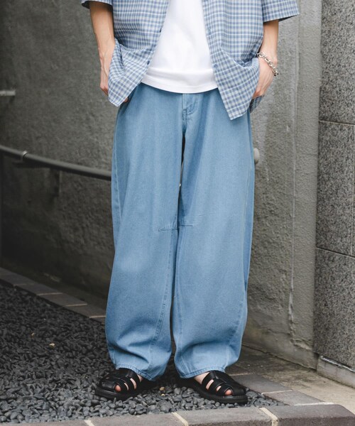 SENSE OF PLACE by URBAN RESEARCH（センスオブプレイスバイアーバンリサーチ）の「アソートバレルレッグデニムパンツ（デニムパンツ・メンズ・WHITE/BLACK/L.HICKORY/D.HICKORY/L.INDIGO・M/L）」の6枚目の写真
