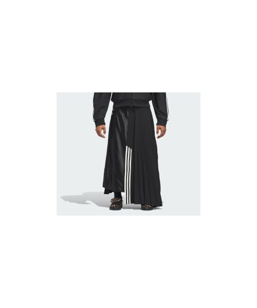 adidas(アディダス)の「Chavarria プリーツスカート(スカート・メンズ・ブラック・S/M/L/XL/2XL/3XL/5XL)」の2枚目の写真