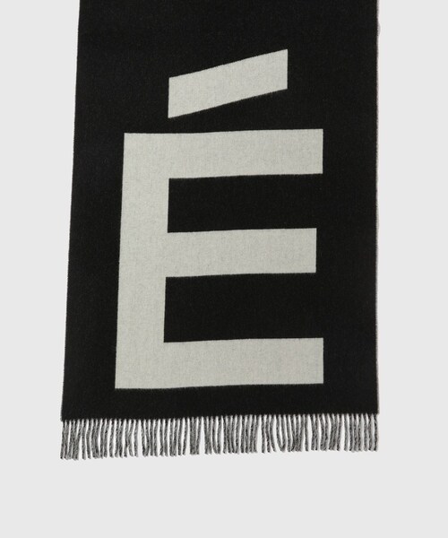 ADAM ET ROPE'(アダムエロペ)の「【Etudes Studio/エチュードストゥディオ】WOOL SCARF BIG E(マフラー・メンズ・ブラック・F)」の4枚目の写真