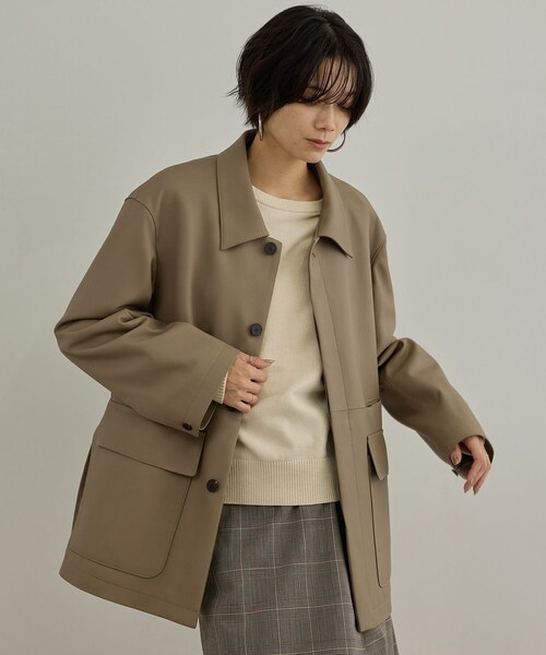 ADAM ET ROPE'(アダムエロペ)の「ラムレザーカバーオール / セットアップ対応(カバーオール・レディース・ダークブラウン/ベージュ・F)」の6枚目の写真