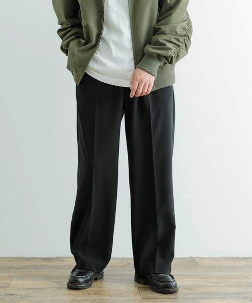 ITEMS URBANRESEARCH（アイテムズ アーバンリサーチ）の「『セットアップ対応』ウォッシャブル×クールタッチTRストレートパンツ（その他パンツ・メンズ・BLK/BEG/GRY/CHK・M/L）」の17枚目の写真