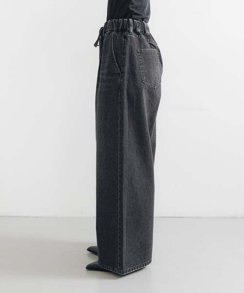 URBAN RESEARCH（アーバンリサーチ）の「デニムイージーワイドパンツ（デニムパンツ・レディース・BLUE/BLACK・36/38/40）」の13枚目の写真