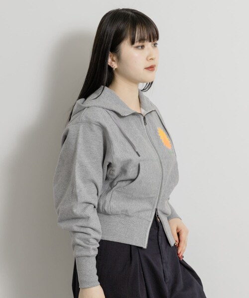 THE GOODLAND MARKET（ザグッドランドマーケット）の「PARKS PROJECT　Mt.FUJI No.4 ZipHoodie（パーカー・レディース・GRAY/PINK・FREE）」の7枚目の写真