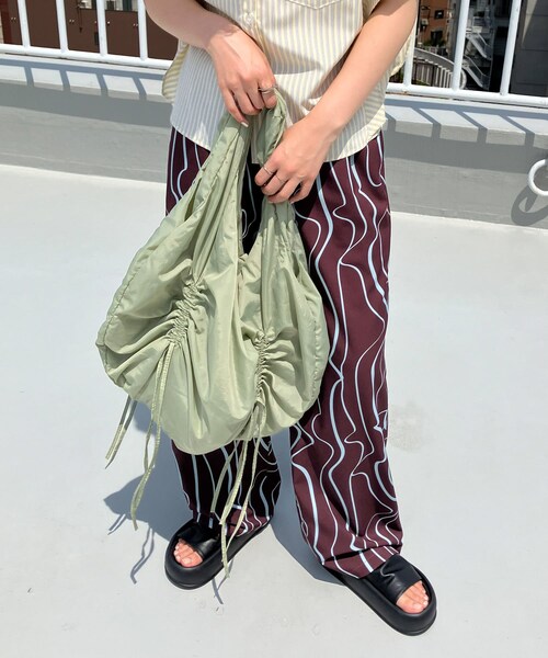 KBF（ケイビーエフ）の「ドロストデザインバルーンBAG（その他雑貨・レディース・KHAKI/RED/BLACK・one）」の12枚目の写真