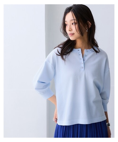 nissen（ニッセン）の「【T-KNIT】綿混ヘンリーネック7分袖ニットトップス【接触冷感・毛玉になりにくい・洗濯機で洗える・UVカット】＜大きいサイズ＞（ニット/セーター・レディース・黒/杢アイスグレー/オフホワイト×黒/モカ/サックスブルー/ダークグリーン・S/M/L/LL/3L/4L/5L/6L/8L/10L）」の5枚目の写真