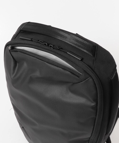 URBAN RESEARCH(アーバンリサーチ)の「Aer Slim Pack 2(バックパック/リュック・メンズ・BLACK・FREE)」の6枚目の写真