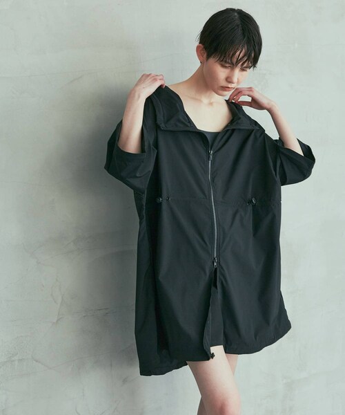 URBAN RESEARCH(アーバンリサーチ)の「『UVカット』Swim URBAN RESEARCH スイム2WAYラッシュガードパーカー(水着・メンズ・WHITE/BLACK・FREE)」の3枚目の写真