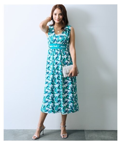 nissen（ニッセン）の「プリントカットソーノースリーブワンピース【ERES BELLA】（ワンピース・レディース・黒×オレンジ/オフホワイト×ブルーグリーン・M/L/LL/3L）」の4枚目の写真