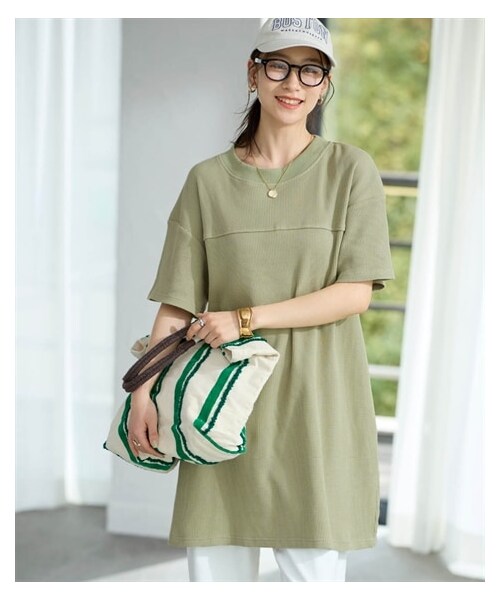 nissen（ニッセン）の「綿１００％ドライタッチワッフル５分袖コクーンチュニック（UVカット・吸汗速乾）＜大きいサイズ有＞（チュニック・レディース・杢チャコールグレー/黒/ナチュラル/ライトカーキ・S/M/L/LL/3L/4L/5L/6L/8L/10L）」の4枚目の写真