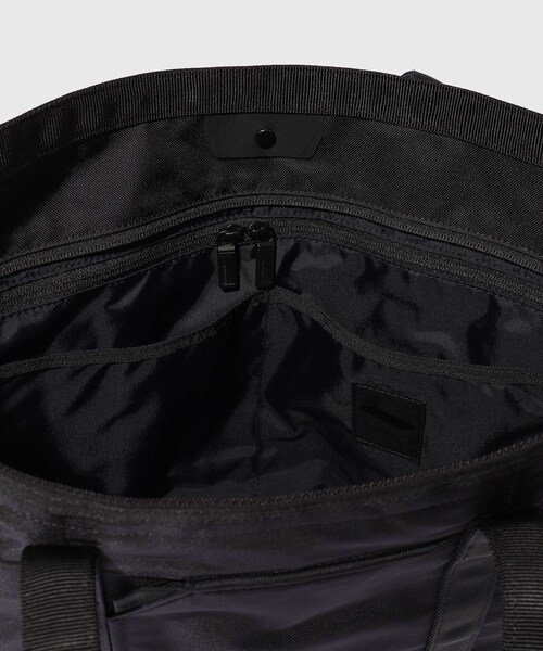 ADAM ET ROPE'（アダムエロペ）の「【MONOLITH/モノリス】TOTE STANDARD S（トートバッグ・メンズ・ブラック/ライトグレー・F）」の16枚目の写真