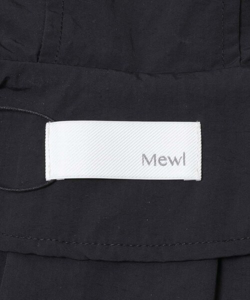 URBAN RESEARCH ROSSO（アーバンリサーチロッソ）の「Mewl　フリルマウンテンパーカー（マウンテンパーカー・レディース・BEIGE/BLACK・Free）」の10枚目の写真