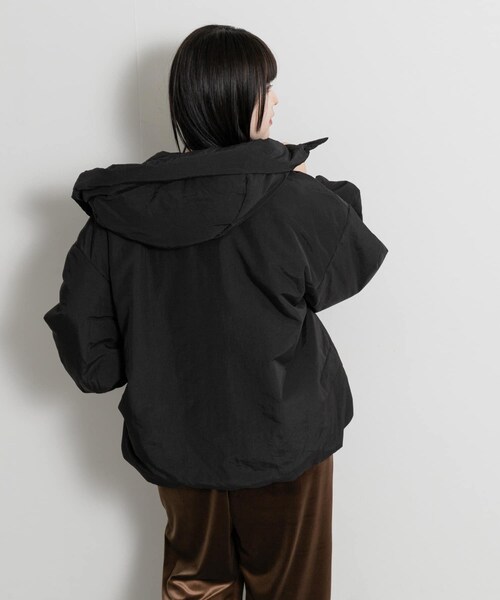 THE GOODLAND MARKET（ザグッドランドマーケット）の「『別注』MIDIUMISOLID×THE GOODLAND MARKET　hooded padding blouson（ブルゾン・レディース・black/b.khaki・38）」の7枚目の写真
