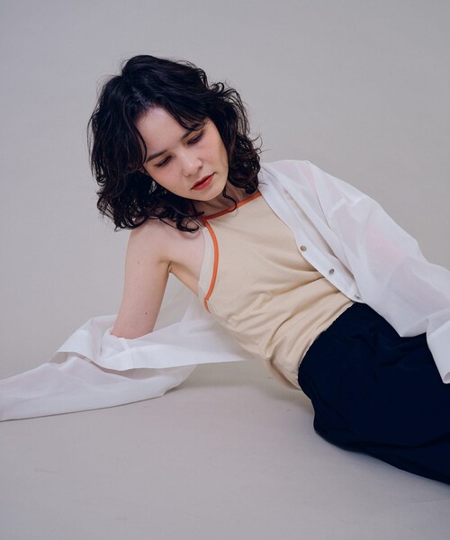 THE GOODLAND MARKET（ザグッドランドマーケット）の「『別注』MIDIUMISOLID×TGM　Organic cotton sheer cardigan（カーディガン/ボレロ・レディース・OFF/BLACK・one）」の8枚目の写真