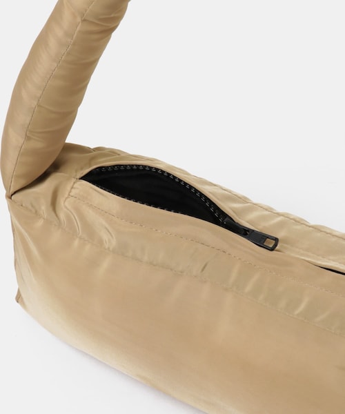 URBAN RESEARCH（アーバンリサーチ）の「kokyo　Rectangulo Puff Bag（ハンドバッグ・レディース・white/camel・FREE）」の18枚目の写真