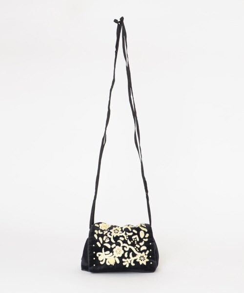 かぐれ(カグレ)の「Khadi&co VELVET FLAP Shoulder Bag(ショルダーバッグ・レディース・BK・Free)」の4枚目の写真
