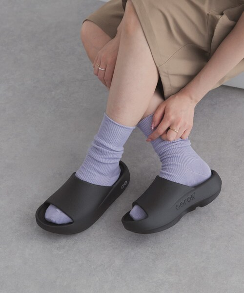 URBAN RESEARCH DOORS（アーバンリサーチドアーズ）の「OOFOS　OOAHH+（サンダル・レディース・CHALK/BLACK/MINT・5/6/7/8）」の4枚目の写真