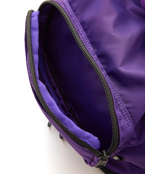 ADAM ET ROPE'(アダムエロペ)の「《別注》【FADEN/ファーデン】008 Lou(バックパック/リュック・メンズ・オリーブ/パープル・F)」の8枚目の写真