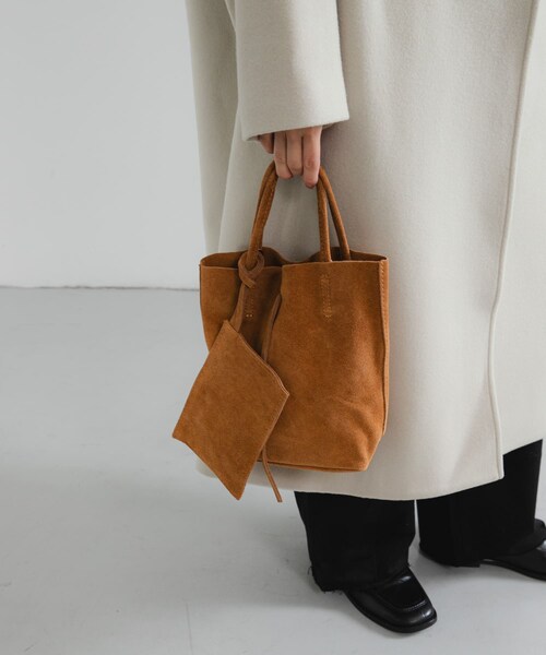 URBAN RESEARCH（アーバンリサーチ）の「スエードミニトートバッグ（トートバッグ・レディース・CAMEL・-）」の7枚目の写真
